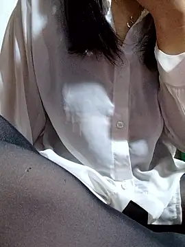 Maria2299 live sex cam