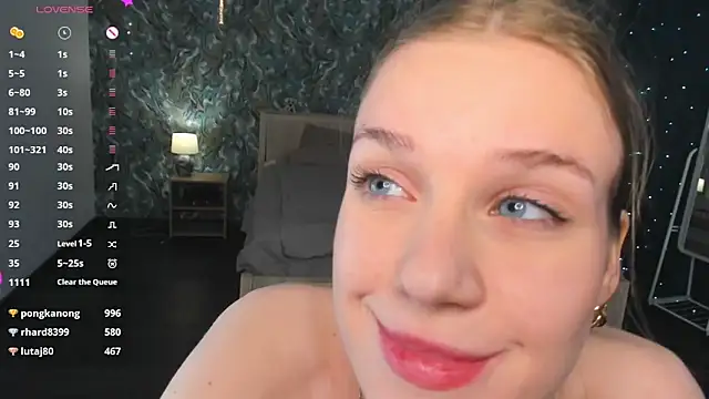 OdellaFrake live sex cam