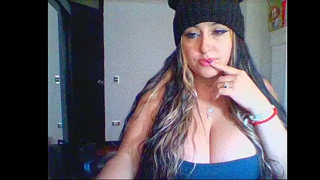 Keyla-30Queen's cam snapshot