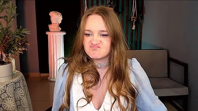 auroranelson's cam snapshot