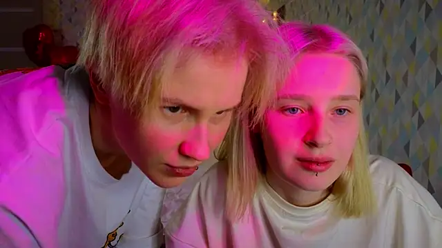 Girls_Fingers's cam snapshot