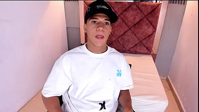 MATHY_ROBERT live sex cam