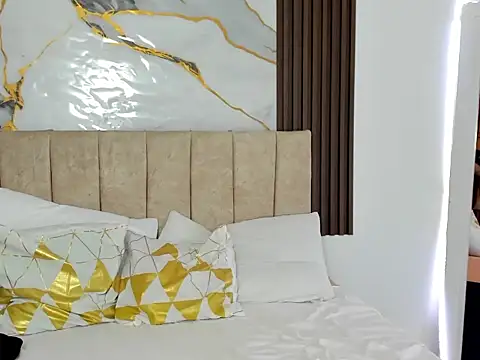 Atenis_thompson live sex cam