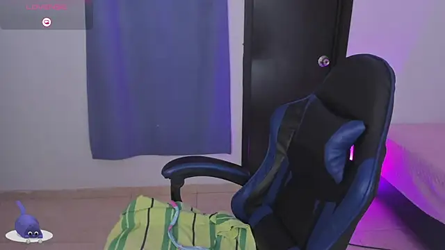 roseliam25 live sex cam