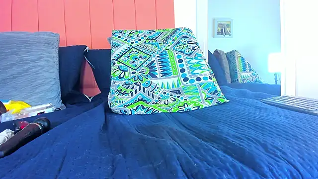 rose_thompson19's cam snapshot