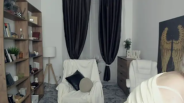 KristalCrowner's cam snapshot