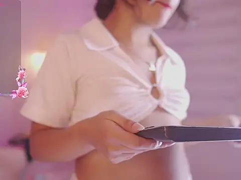 _emily_jonexs's cam snapshot