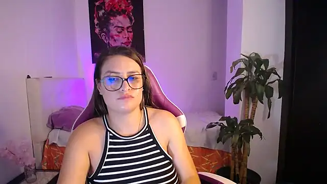 esmeraldaa230's cam snapshot