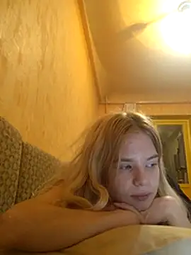 EsterSteele's cam snapshot