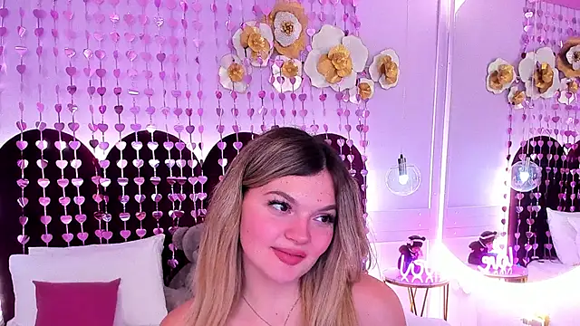 ZaraBloom's cam snapshot