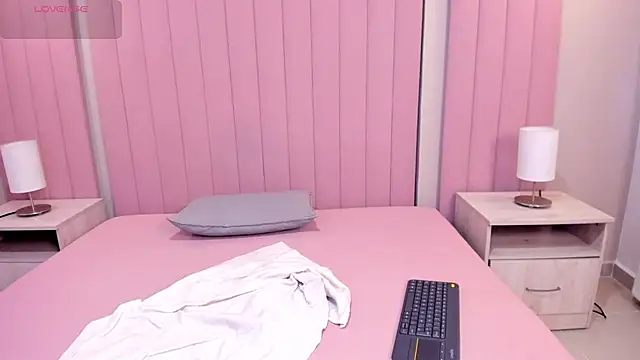 ravenfierce's cam snapshot