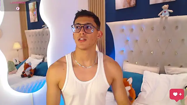 SalvadorFit live sex cam