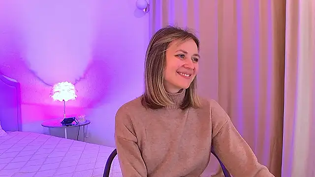 EmeraldGlow live sex cam