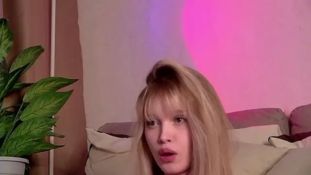 BellaSecrettt live sex cam