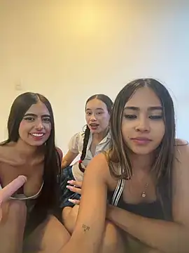 l0lita_emi live sex cam