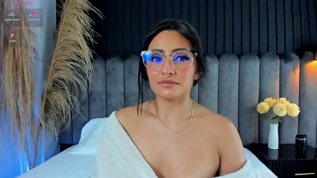 Nanda_vixen_'s cam snapshot