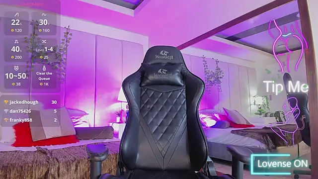 mia_rousse25's cam snapshot