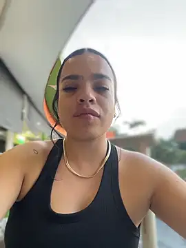 JuanitaMore01's cam snapshot