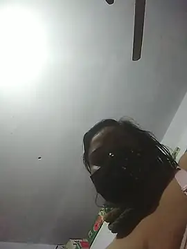 momo_loves's cam snapshot