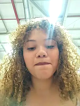 SirenRouge_69's cam snapshot