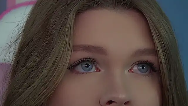 CrystalLyons's cam snapshot