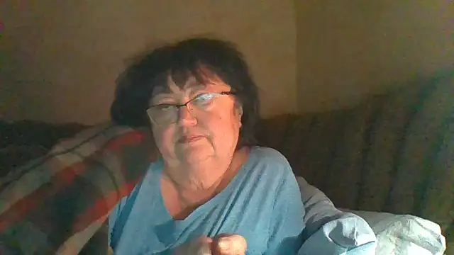 MilaSky5303's cam snapshot