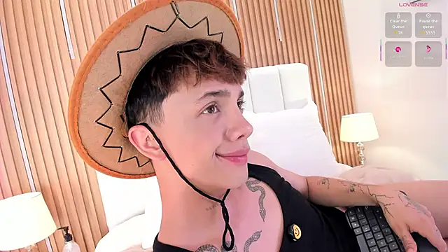 Tomy_Rox live sex cam