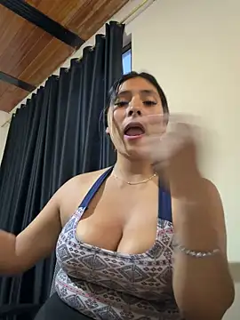 Cami_Leon2's cam snapshot