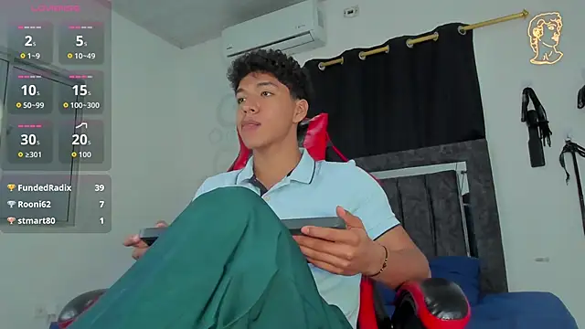 Maximiliano_Khalil live sex cam