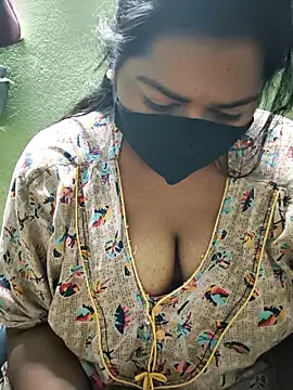 Liyaa_24's cam snapshot