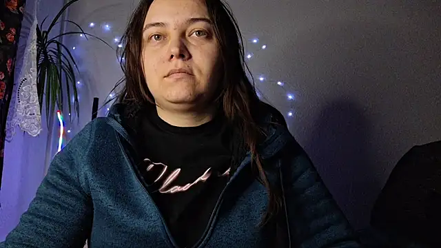 Cyndee_Winter's cam snapshot