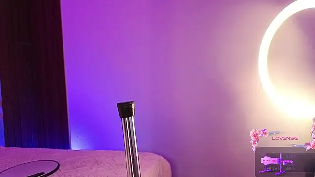 Emmiicute's cam snapshot