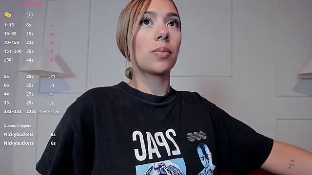 nikolevoshkie_'s cam snapshot