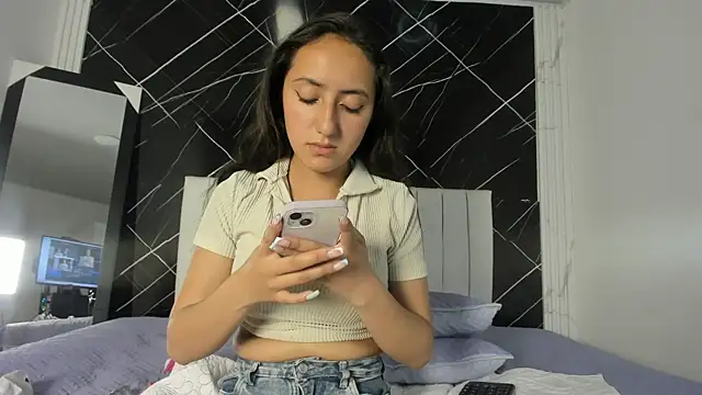 SweettGiselle_'s cam snapshot