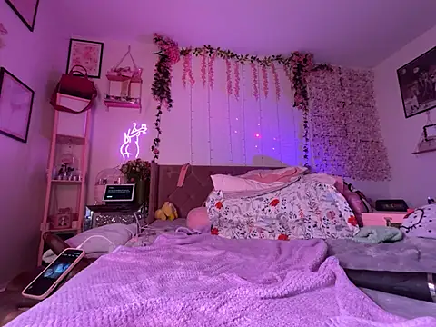 VixenCapri's cam snapshot