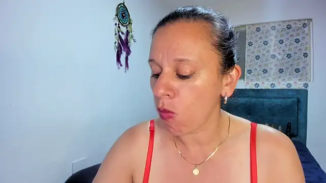 sofi_saliva2511's cam snapshot