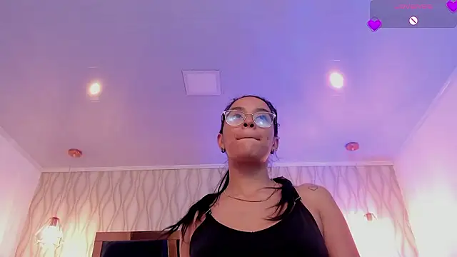 zoe_martins_'s cam snapshot