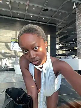 tia___fox's cam snapshot