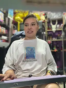 TamySweetness live sex cam