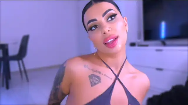 Moonamour's cam snapshot