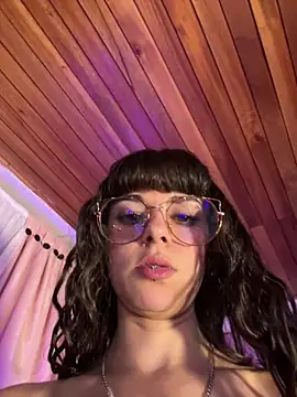 VioletaSubmissive live sex cam