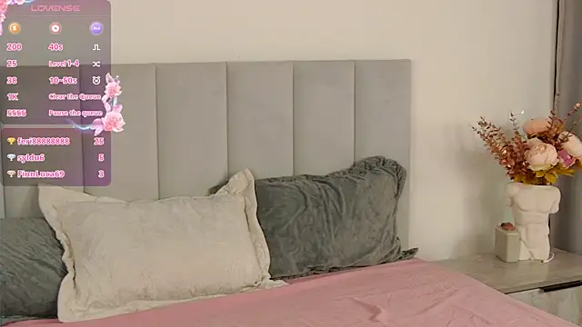 KatieRouge__ live sex cam