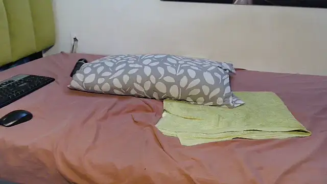 karen-001's cam snapshot