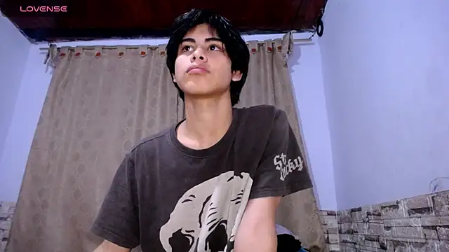 DaraKat18 live sex cam