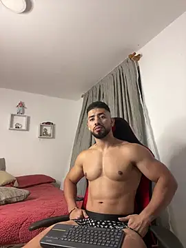 Ezzio_Scolaro live sex cam