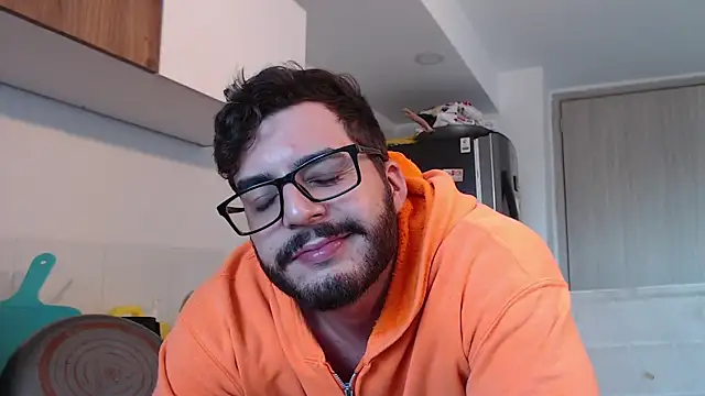 thomas_gun live sex cam