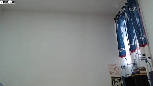 AlinaWoolf_'s cam snapshot