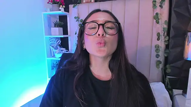 Bonnali_lune live sex cam