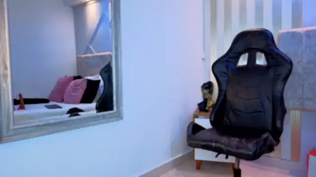 Tayra_Pradit's cam snapshot