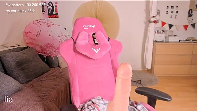 lil_lia's cam snapshot